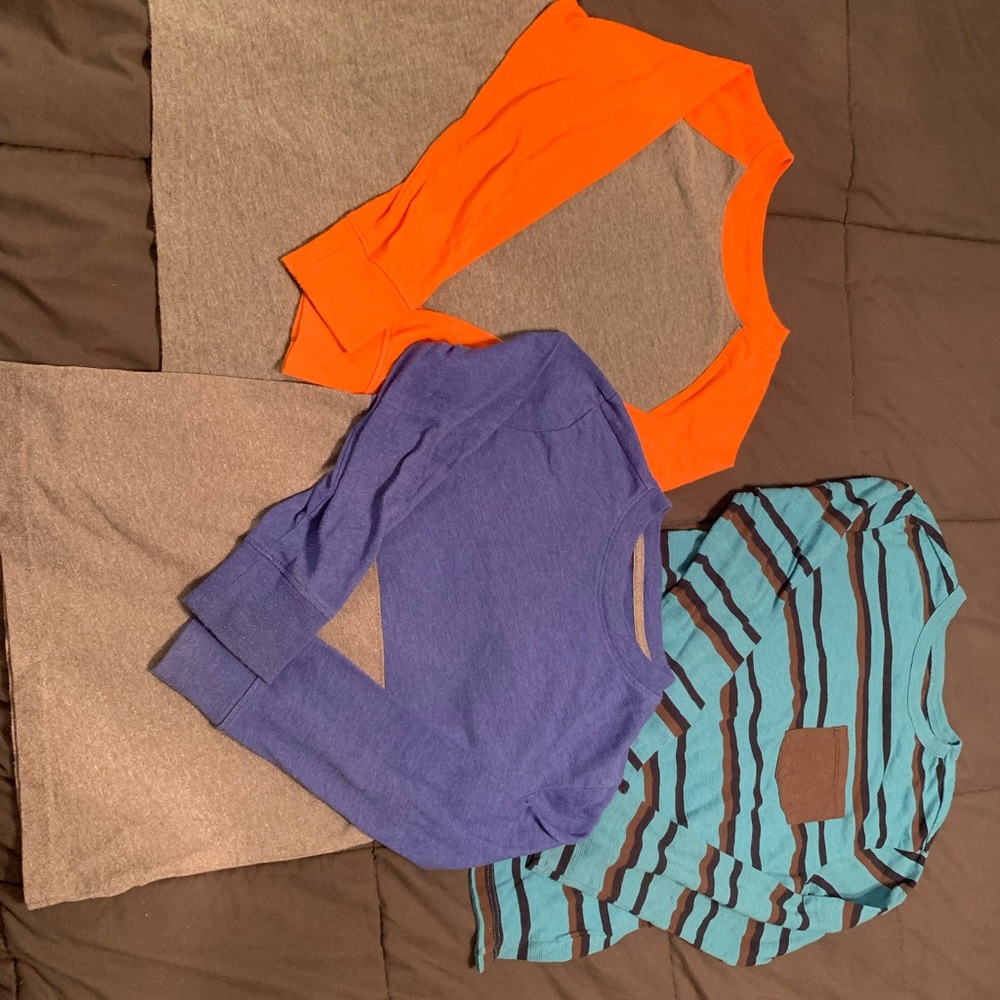 Boys long sleeve lot. Cat and jack size 6-7 3 shirts $3.00 each!!!